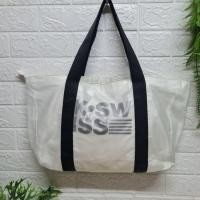 ราคา กระเป๋าสะพาย K-Swiss กว้าง 16 สูง 10 นิ้ว ก้นและข้างกว้าง 3 นิ้ว ราคา 250 บาท (21763376602)