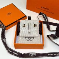 ราคา ของแท้ New Hermes Pop H Mini Earrings Noir Gold หายาก (23423343209)