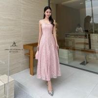 ราคา เดรสยาวผ้าลูกไม้ฉลุเกรดพรีเมียม ซับในสีเนื้อผ้าหนาอย่างดี งานถักไขว้ด้านหลังเพื่อให้ง่ายต่อการสวมใส่ (25043019569)
