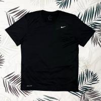 ราคา เสื้อกีฬามือสอง NIKE DRI-FIT สีดำ แท้ (27359109287)