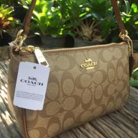 ราคา Coach กระเป๋าทรงพอช สีน้ำตาลขนาด 9 นิ้ว TOP HANDLE POUCH IN SIGNATURE COATED CANVAS (COACH F58321) (1694474285)