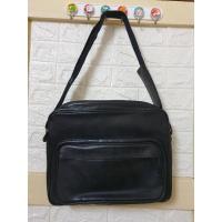 ราคา dapper กระเป๋าผู้ชายทรง massanger ตำหนิแตกที่หัวซิปไม่มีผลต่อการใช้งาน (15729268922)