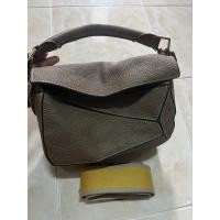 ราคา Used กระเป๋าสะพายข้างหนังแท้ (20103704301)