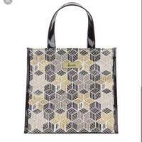 ราคา กระเป๋า Harrods รุ่น Metallic Cube ไซส์ S ของแท้ 100% (2240414757)