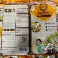 ราคา (2 แพ็ค) แผ่นแป้งตราต้นข้าว แผ่นแป้งสลัดโรล หรือ ใบเมี่ยงตราต้นข้าว แบบตัดครึ่ง ขนาด 11 x 22 เซน ถุงละ 500 กรัม (26259006564)