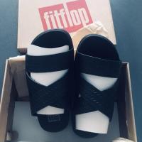 ราคา Fitflop chi slide in woven embossed leather black US09 EUR42 (1898560717)