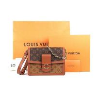ราคา Like new แท้% Louis Vuitton DAUPHINE MM ใบเสร็จปี 07/ 22 (20469791712)