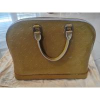 ราคา LOUIS VUITTON ALMA MM VERNIS BEIGE มือสองสภาพใหม่ (25738419667)