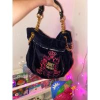 ราคา juicy couture กระเป๋าหมอน ผ้ากำมะหยี่ สีดำชมพู (24464137895)