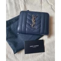 ราคา Very Like New✨กระเป๋าสตางค์ (YSL) YVES SAINT LAURENT Bifold หนังลูกวัว ของแท้ Y19 (15052008261)