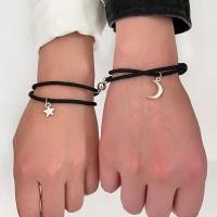 ราคา ชุดคู่สร้อยข้อมือรูปดาวและพระจันทร์ 2 ชิ้น (41711114219)