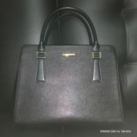 ราคา กระเป๋าถือ Burberry ทรงคุณนายมาก สวยมากมีตำหนิ เลอะด้านใน (23745491272)