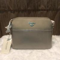 ราคา กระเป๋าสะพายแบรนด์แท้ David Jones สีเบจกากี ทูโทน (2130881543)