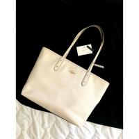 ราคา กระเป๋าcoachมือสองสีขาวนวล (51309838842)