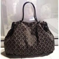 ราคา กระเป๋า FLYNOW FN Bag รุ่นหูรูด สายหนังแท้ ผ้ากันน้ำ size M. สีดำ (9453688484)