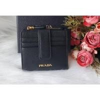 ราคา Used‼️ Prada Compact wallet ของแท้ % (13948971225)