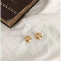 ราคา ต่างหูสามเหลี่ยม**** (41379063622)