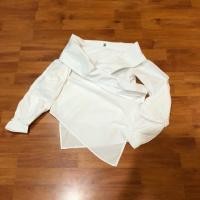 ราคา เชิ้ตขาว ป้าย F.B.F ใส่ออกมา จะเป็นแบบไหล่ตก 1 ข้าง เก๋ๆ ค่ะ (2022750487)