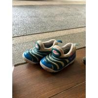 ราคา รองเท้าเด็ก ผ้าใบ nike ขนาด 8c ความยาว เท้า 14 cm. สภาพดี (27202994857)