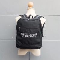 ราคา ส่งฟรี เป้ united colors of benetton สภาพดี แท้ 100% (1893174720)