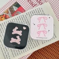 ราคา ตลับคอนแทคเลนส์น่ารักมากๆ ContactLens Case ตลับกระจก พร้อมอุปกรณ์ช่วยถอดใส่คอนแทคเลนส์ครบเซ็ต เก็บของ ใส่รีเทนเนอร์ได้ (27218384792)
