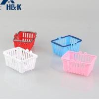 ราคา [H&K] 10 ชิ้นมินิตะกร้าช้อปปิ้งแกล้งเล่นของเล่นจําลองตะกร้าช้อปปิ้งพลาสติก Miniature Decor อุปกรณ์ตุ๊กตา {th} (52912407336)
