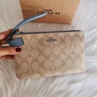 ราคา Coach Large Wristlet In Signature Canvas ของแท้ (6350387237)