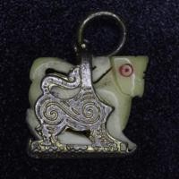 ราคา สิงห์งาแกะกระเช้าเดิม หลวงพ่อมุ่ยวัดดอนไร่ สุพรรณบุรี ขนาดเท่าเหรียญบาท (44014471528)