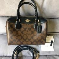 ราคา กระเป๋า Coach หมอน 9” สีน้ำตาลกาแฟ (5338997064)