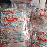 ราคา 12 ห่อ เส้นข้าวเปียก แห้ง ก๋วยจั๊บเวียดนาม เจ้าเก่า 99 นครพนม Rice noodle soup Vietnam style (42680184110)