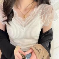 ราคา ใหม่ เสื้อยืดแขนสั้น คอวี ผ้าฝ้าย แต่งลูกไม้ ฉลุลาย สไตล์ชาแนล แฟชั่นฤดูร้อน สําหรับผู้หญิง 2023 (16594992701)