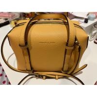 ราคา กระเป๋าสะพาย charles & keith มือสอง ของแท้จาก shop (20878733944)