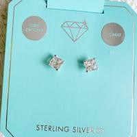 ราคา Lovisa 1 กะรัต Square Sterling Silver S925 ต่างหูสตั๊ด (24491285138)