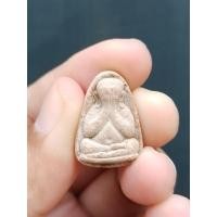 ราคา พระปิดตาหลวงปู่คำพันธ์ โฆษปัญโญ วัดธาตุมหาชัย จ.นครพนม เนื้อผงพุทธคุณ (22919908203)