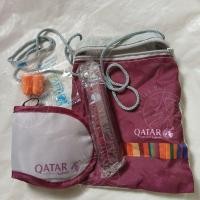 ราคา ของแจกบนเครื่องQatar Airways (49952198922)