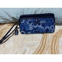 ราคา กระเป๋าสตางค์ มีสายคล้องมือ coach ของแท้ 100% (4572181962)