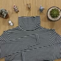 ราคา เสื้อลองจอน Uniqlo Heattech ลายทาง มือสอง สภาพสวย (662307306)