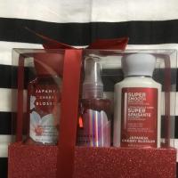 ราคา Bath & Body Works Japanese Cherry Blossom Gift set (1809423268)