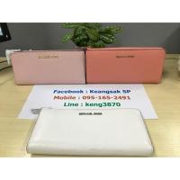 ราคา Michael Kors กระเป๋าสตางค์ผู้หญิง แบบใบยาวมีซิปรอบ สินค้าเป็นของแท้ 100% มี 3 สีให้เลือก (5932363590)