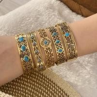 ราคา สร้อยข้อมือสแตนเลสมีลวดลายเทอร์คอยซ์ย้อนยุค (55256499589)