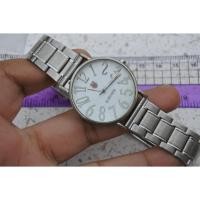 ราคา นาฬิกา Vintage มือสองญี่ปุ่น K-SWISS ระบบ QUARTZ ผู้ชาย ทรงกลม กรอบเงิน หน้าขาว หน้าปัด 37มม (22666805634)
