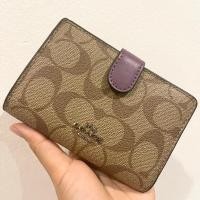 ราคา COACH กระเป๋าสตางค์ใบสั้น แบบ 2 พับ แท้ % (21474207160)