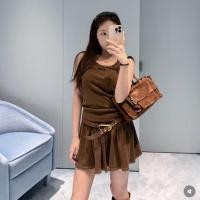 ราคา N90E Mi##iu Letter embroidery with contrasting color plaid POLO Women's short-sleeved knit top for spring and summer (53161232058)