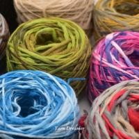 ราคา ไหมพรมแฟนซี ถักไหมพรม เส้นด้ายไล่เฉดสี ไหมถักไหมพรมถัก ด้ายถัก สีฟ้า สีชมพู สีเขียวไหมพรมไหมแฟนซี chunky yarn crochet (25996590132)