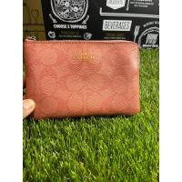 ราคา กระเป๋าคล้องมือ Coach มือ2 1 ซิป size s (22727527469)
