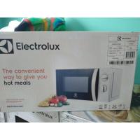 ราคา พร้อมส่ง ไมโครเวฟ ELECTROLUX รุ่น EMM2023MW ขนาด 20ลิตร (9450783992)