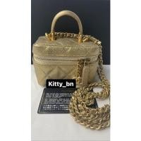 ราคา (New) Chanel Mini Vanity Caviar Gold GHW with Handle (Hologram 31) (13848108356)
