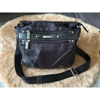 ราคา กระเป๋า crossbody แบรนด์ MICHIKO LONDON มือสอง (43252797051)