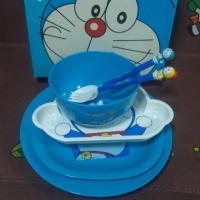 ราคา ชุดจานโดราเอมอนของพรีเมี่ยมเซเว่น (5406243645)