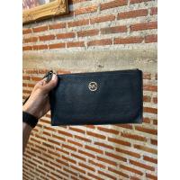 ราคา กระเป๋าคล้องมือ MK มือสอง ของแท้ (26331831013)